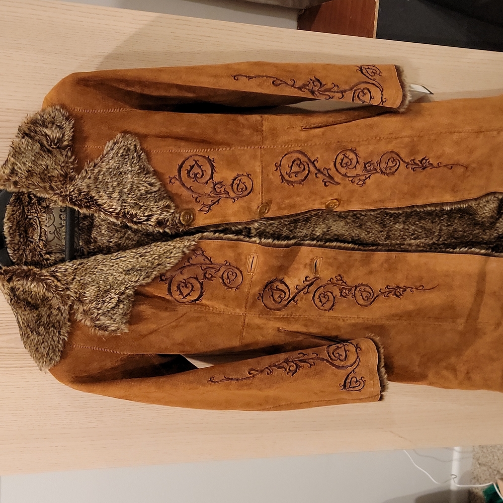 Embroidered leather coat GUESS XS